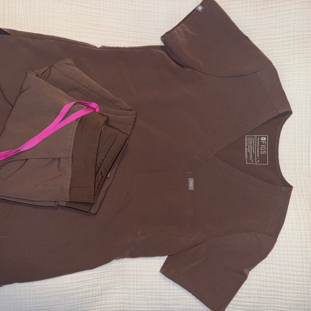 Figs set in Smokey Taupe